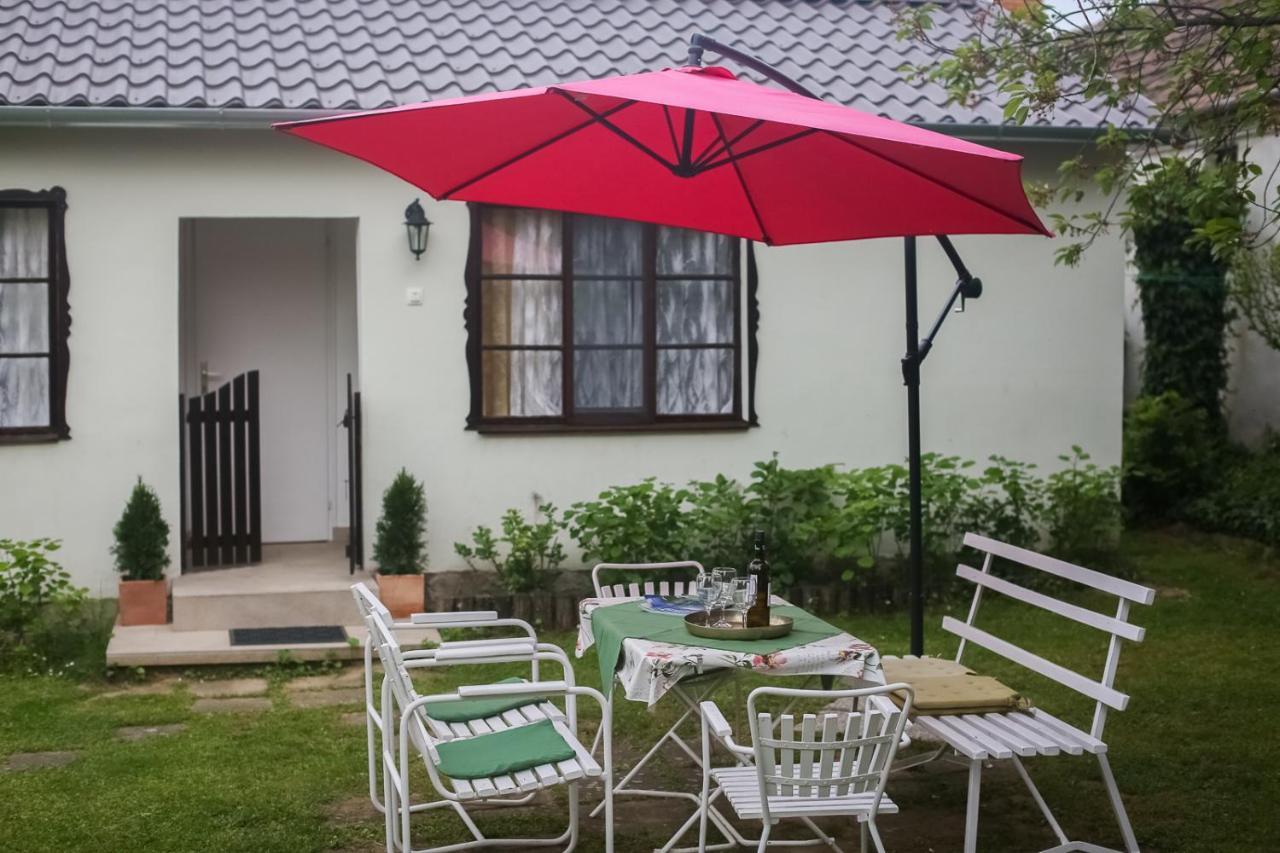 Hellenyi Apartmanok Harkany Ngoại thất bức ảnh